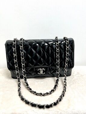 CHANEL Black Patent Leather Jumbo Flap Bag